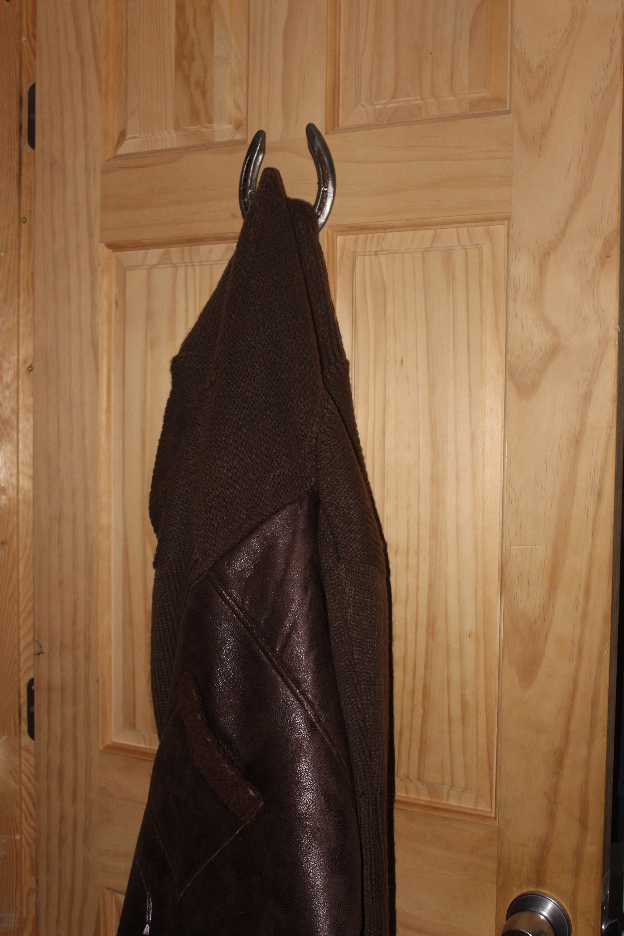 Rustic Horseshoe Hook, Coat Hook, Wall Hook, Wall Mounted Flag Holder Hook