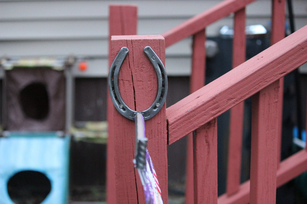 Mini Flag Holder w/ Horseshoe Base, House Flagpole, Deck Flag Hanger, Garden Flag Holder, Summer Garden Flag - Buy 4 Get One Free!