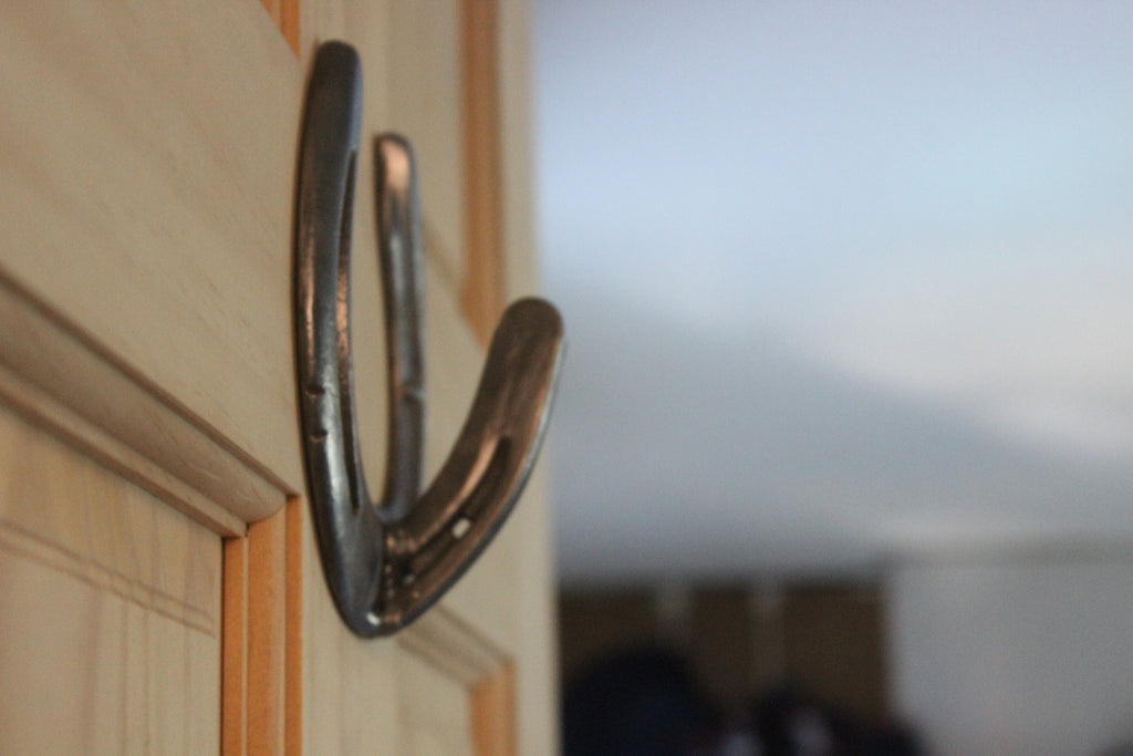 Rustic Horseshoe Hook, Coat Hook, Wall Hook, Wall Mounted Flag Holder Hook