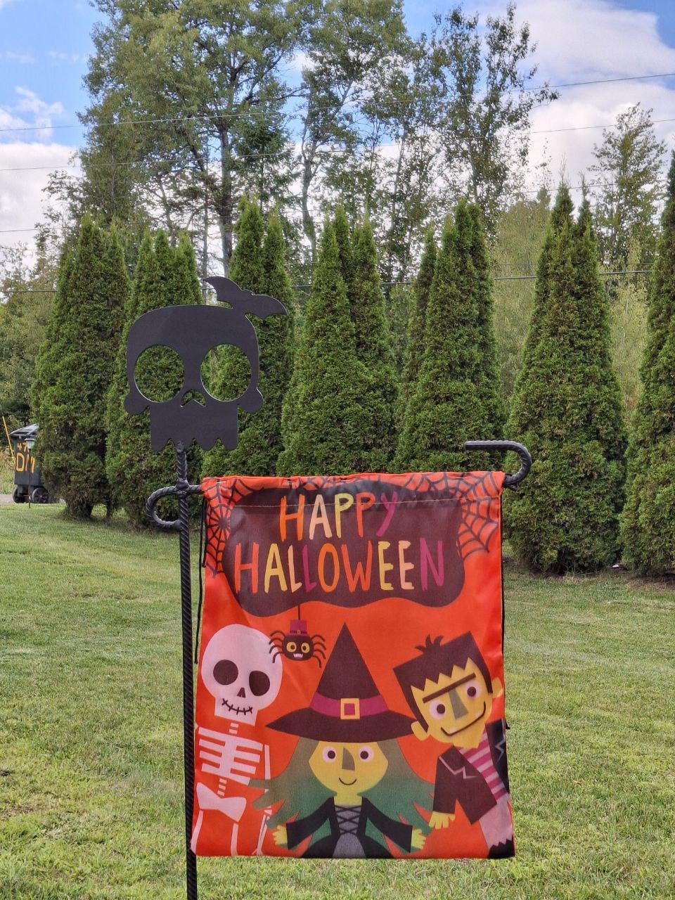 Skull and Bat Steel - Flag Holder - Halloween Yard Decor – Perfect for 12x35 Flags