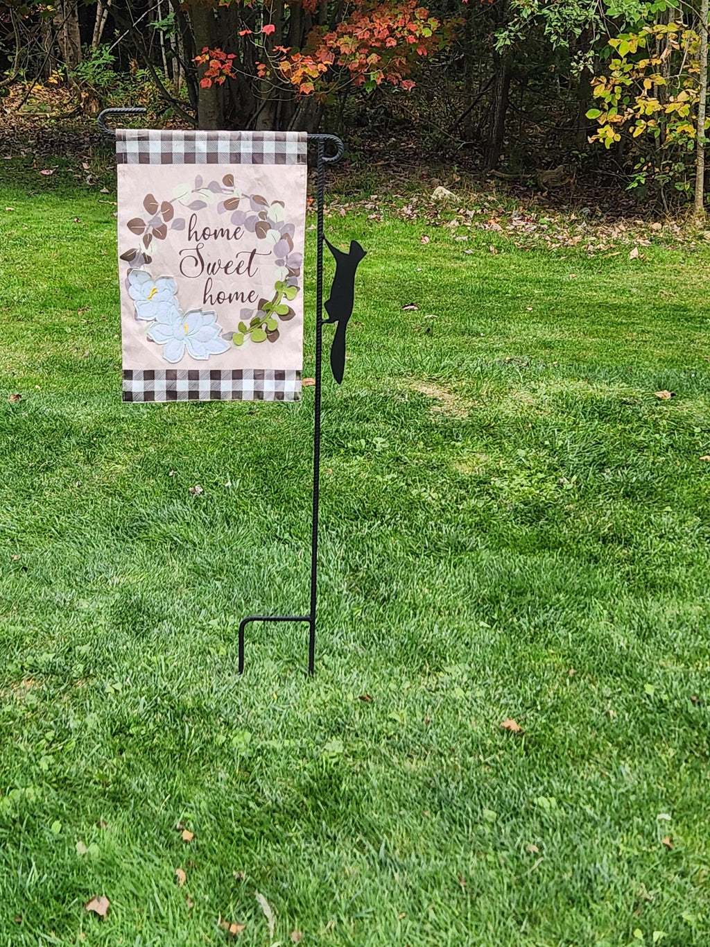 Squirrel Flag Holder, Garden Flag Holder, Garden Flag Stand, Camp Site Marker, Yard Flag Stand, Yard Art, Sign Holder, Squirrel Décor